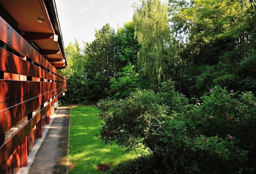 ホテル Campanile Clermont Ferrand ~ Thiers