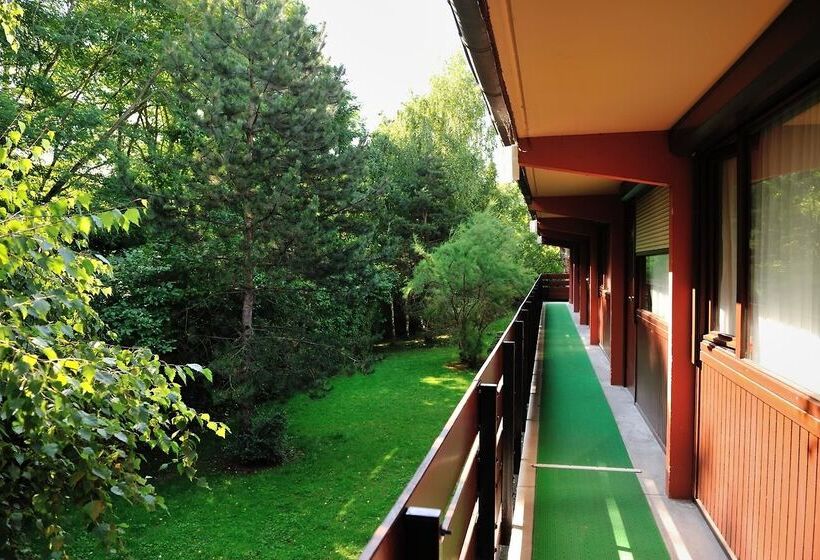 فندق Campanile Clermont Ferrand ~ Thiers