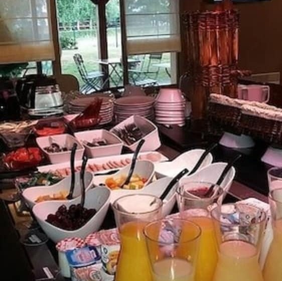 فندق Campanile Clermont Ferrand ~ Thiers