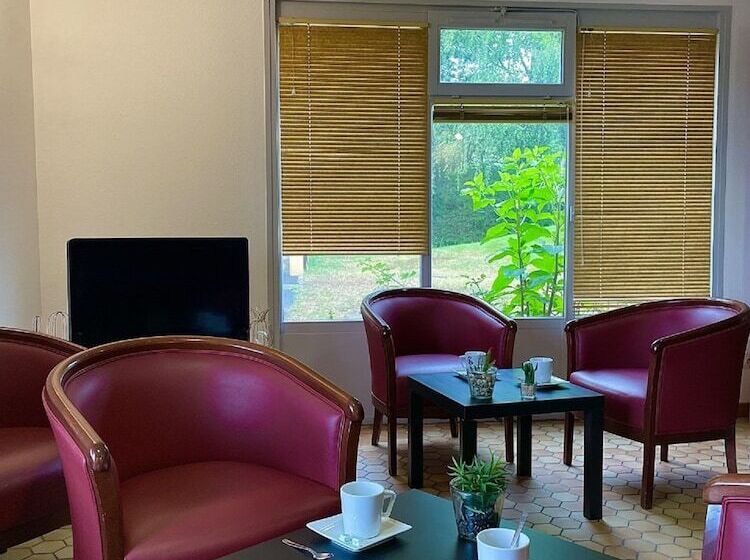 فندق Campanile Clermont Ferrand ~ Thiers