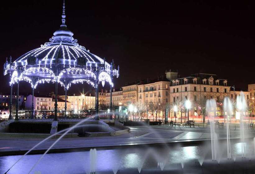 Отель Campanile Valence Sud