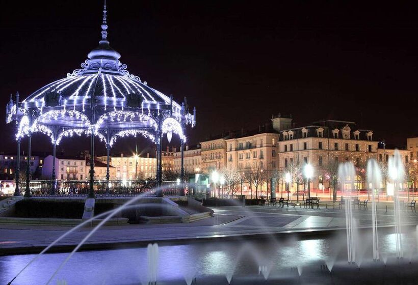 Отель Campanile Valence Sud