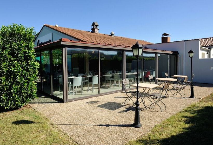 Отель Campanile Valence Sud