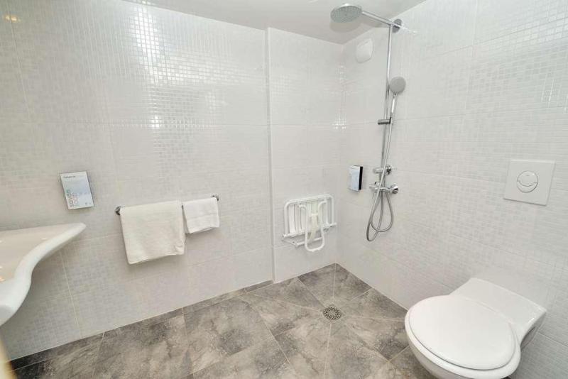 Отель Campanile Valence Sud