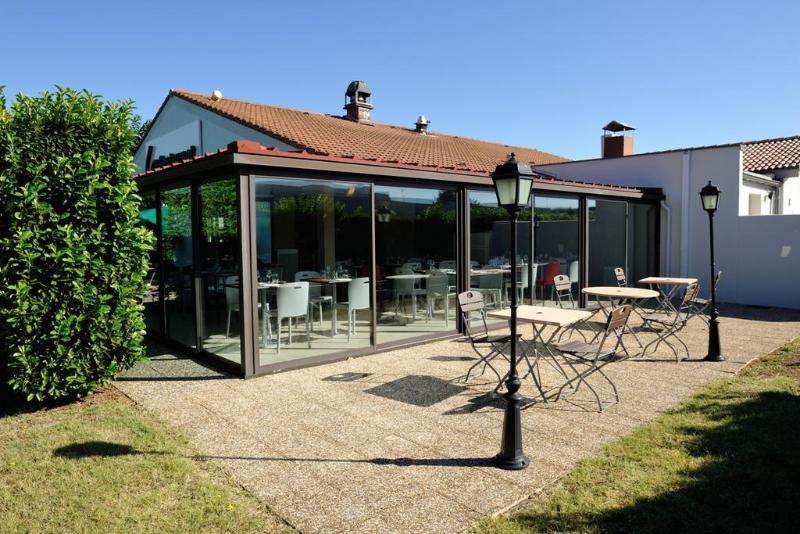 Отель Campanile Valence Sud