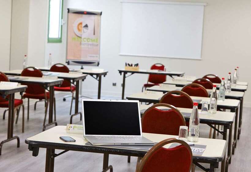 Отель Campanile Villejuif