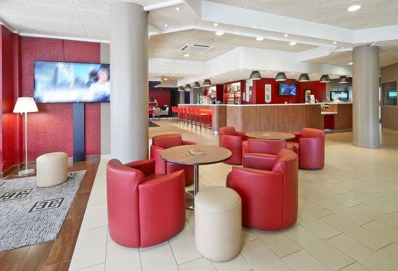 Отель Campanile Villejuif