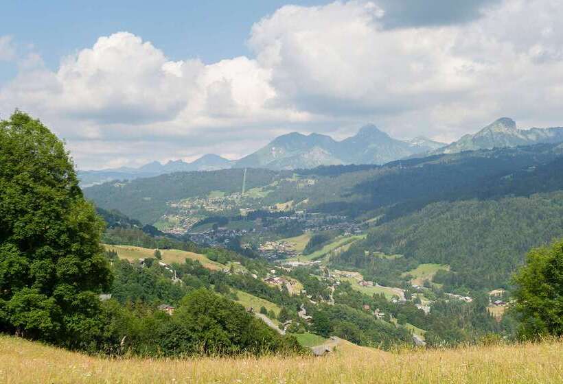 호텔 Chalethôtel La Marmotte, La Tapiaz & Spa, The Originals Relais