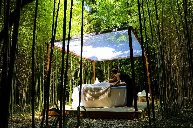 فندق Chateau De Roussan