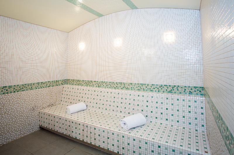 Отель Château Belmont Tours By The Crest Collection