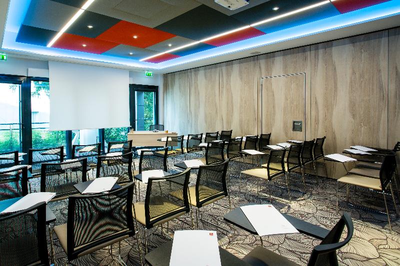 Отель Château Belmont Tours By The Crest Collection