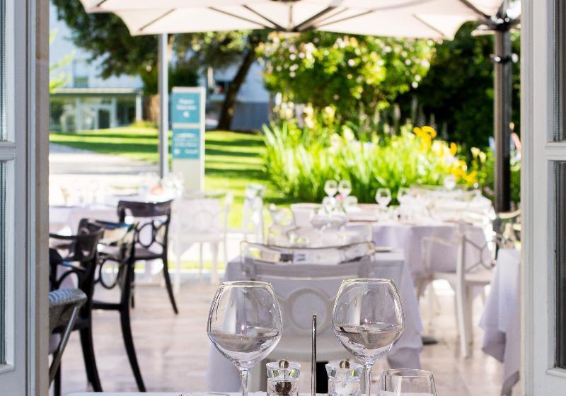 Отель Château Belmont Tours By The Crest Collection