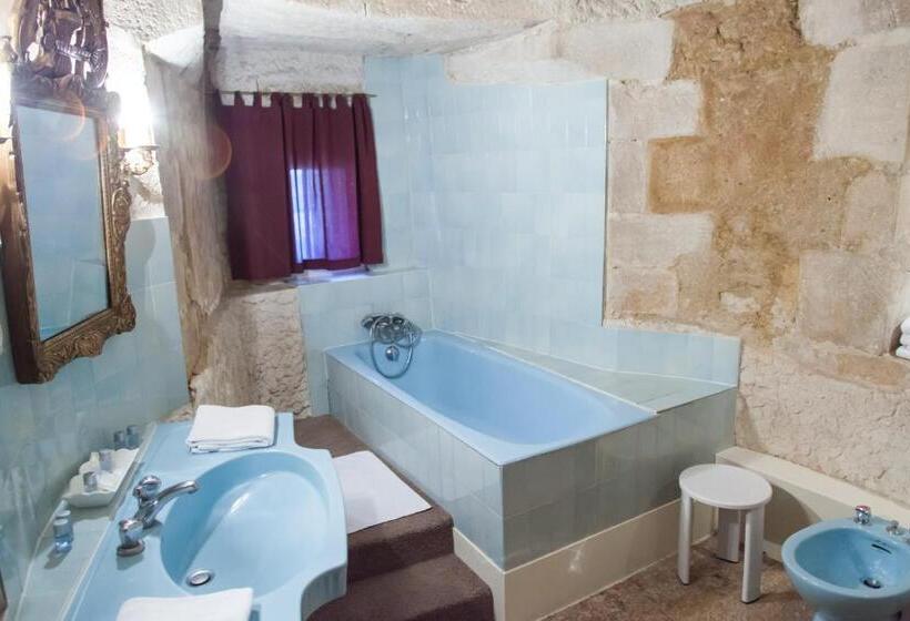 Отель Château De Bellecroix