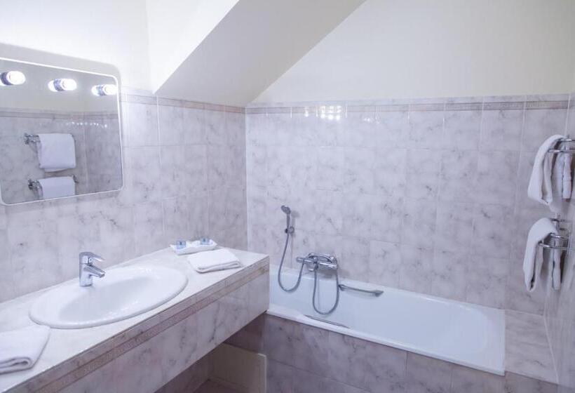 Отель Château De Bellecroix