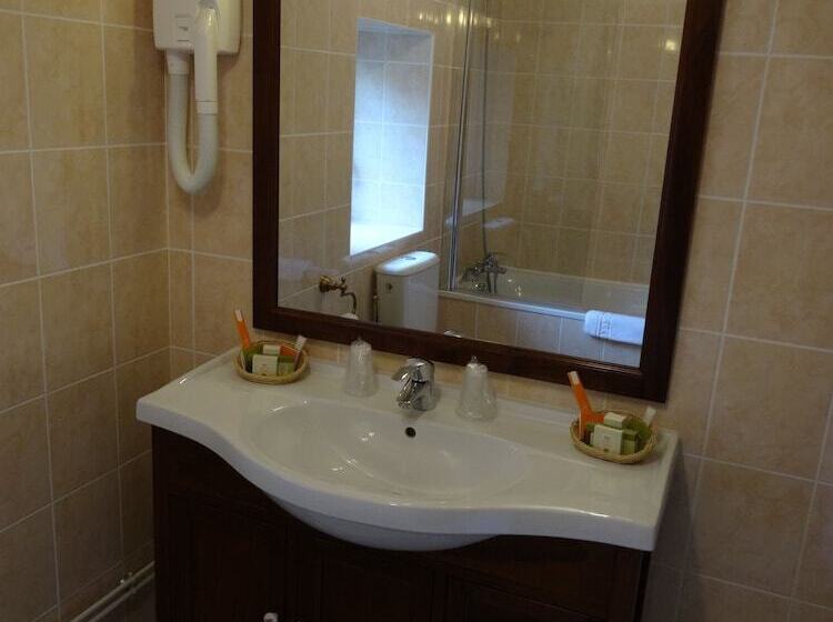 فندق De La Cloche