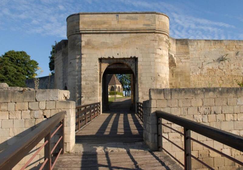 בית מלון כפרי Des Quatrans