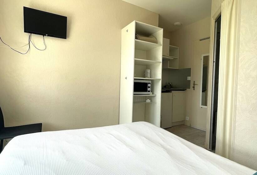 Отель Des Quatre Saisons