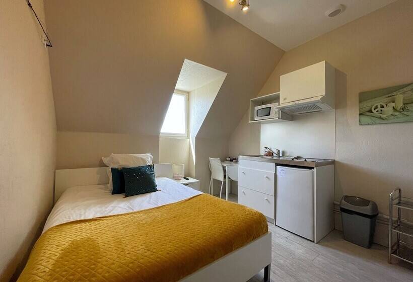 Отель Des Quatre Saisons