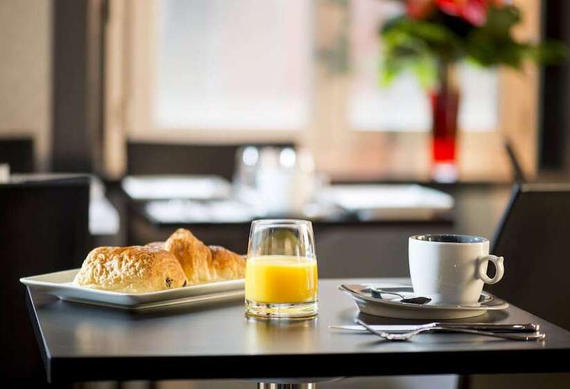 Отель Des Savoies Lyon Perrache