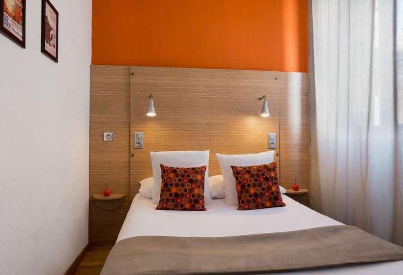 ホテル Edmond Rostand