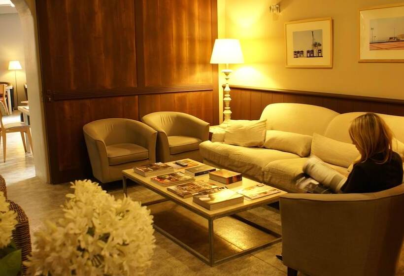 ホテル Edmond Rostand