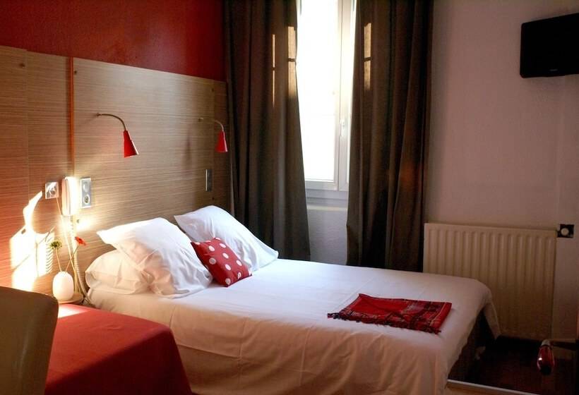 ホテル Edmond Rostand