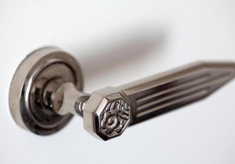 ホテル Eiffel Seine