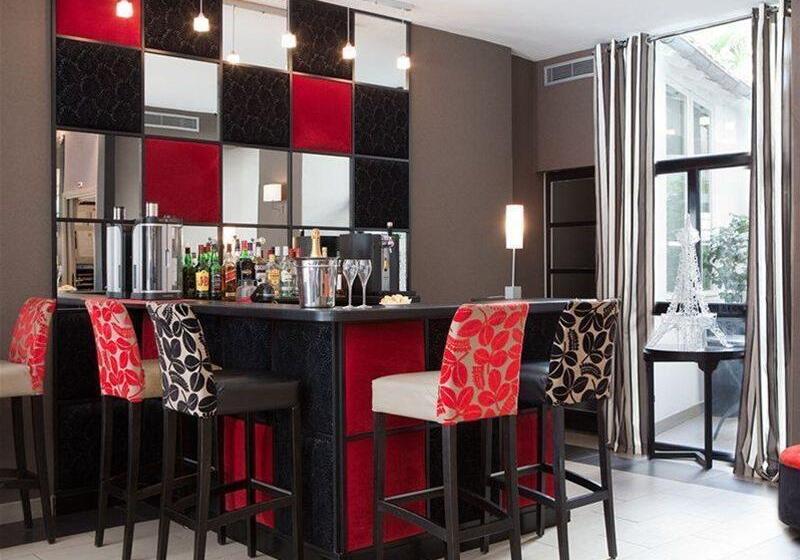 ホテル Eiffel Seine