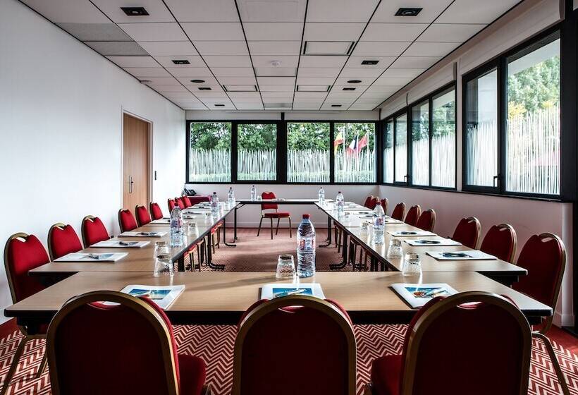 Отель Hôtel Forest Hill Meudon Velizy