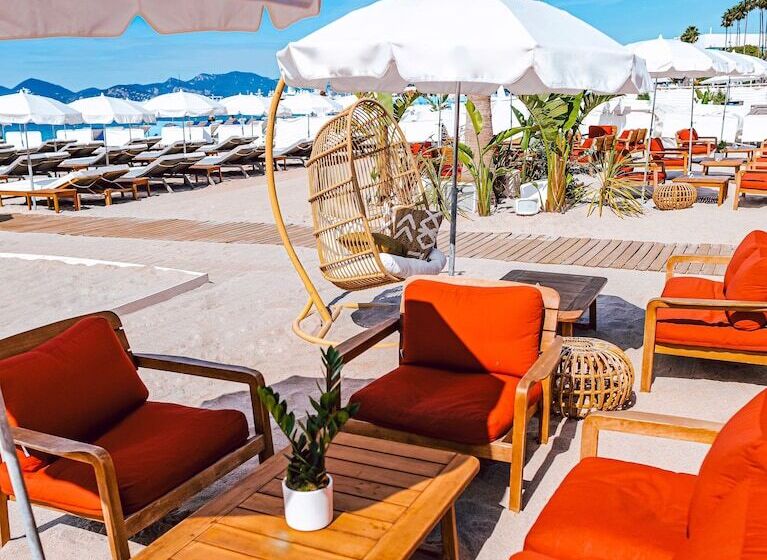 בית מלון כפרי Hôtel Barrière Le Gray D Albion