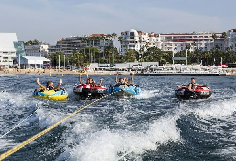 בית מלון כפרי Hôtel Barrière Le Gray D Albion