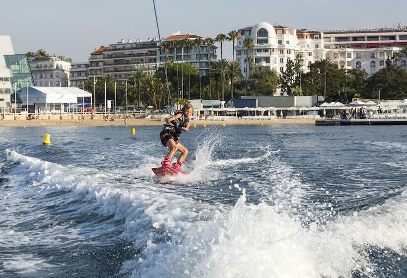 בית מלון כפרי Hôtel Barrière Le Gray D Albion