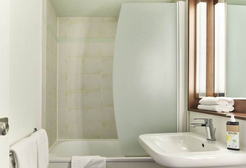 Greet Hotel Versailles   Voisins Le Bretonneux