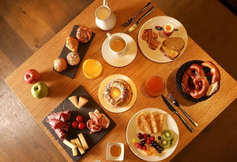 Hannong Hotel & Wine Bar