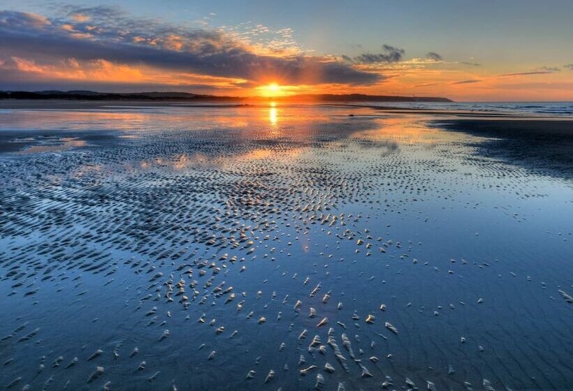 هتل Holiday Inn Calais Centre, An Ihg