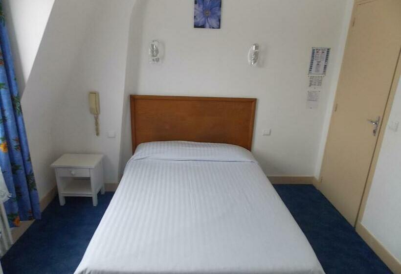فندق Hostel Du Roy