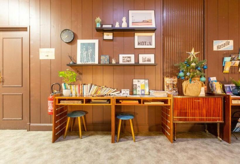 ホテル Edmond Rostand