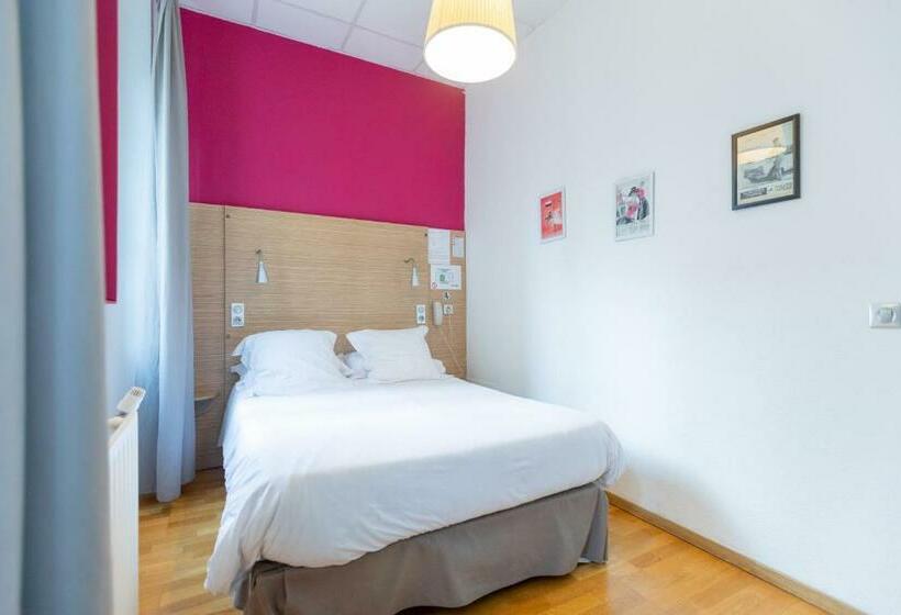 ホテル Edmond Rostand