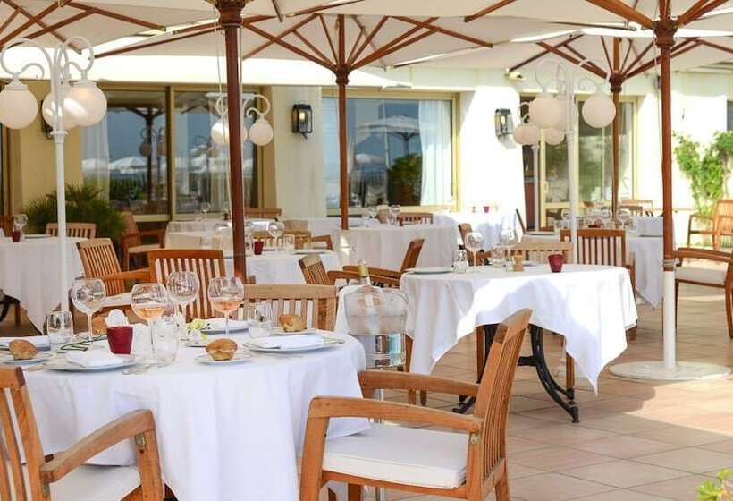 בית מלון כפרי Hôtel Giraglia