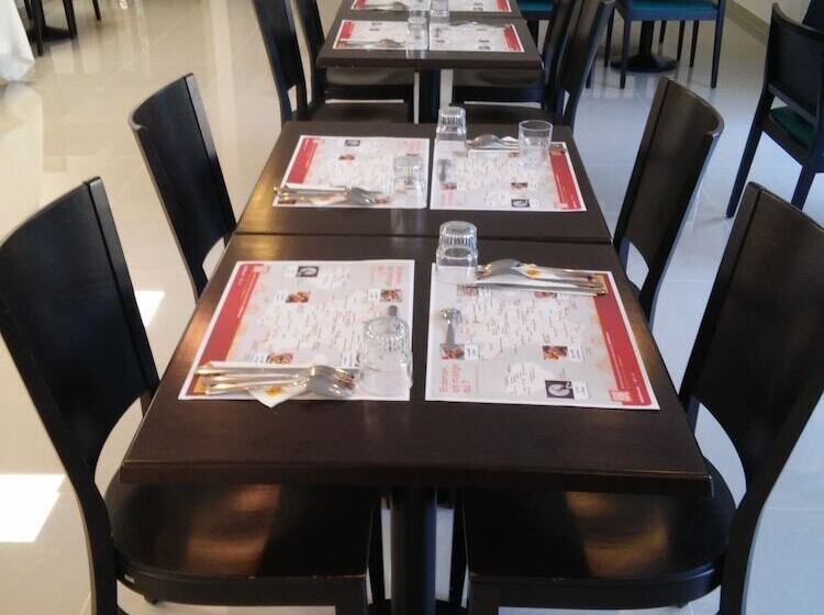 Отель Hôtel Initial By Balladins Torcy/marne La Vallée