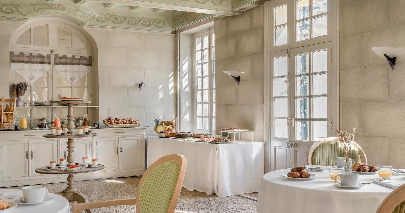 هتل Hôtel La Magnaneraie