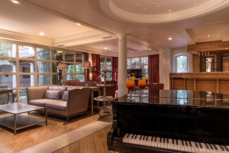 ホテル Hôtel La Magnaneraie