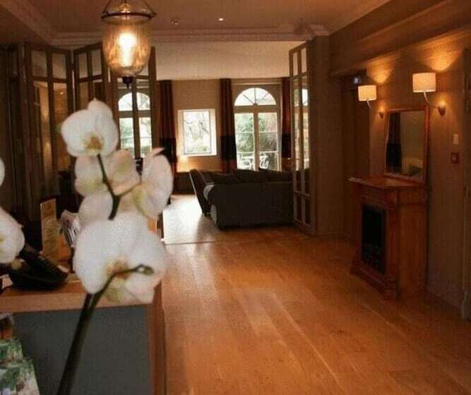 هتل Hôtel Le D Avaugour