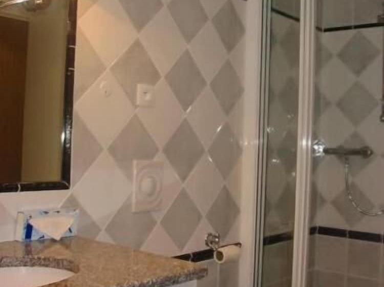 هتل Hôtel Le D Avaugour