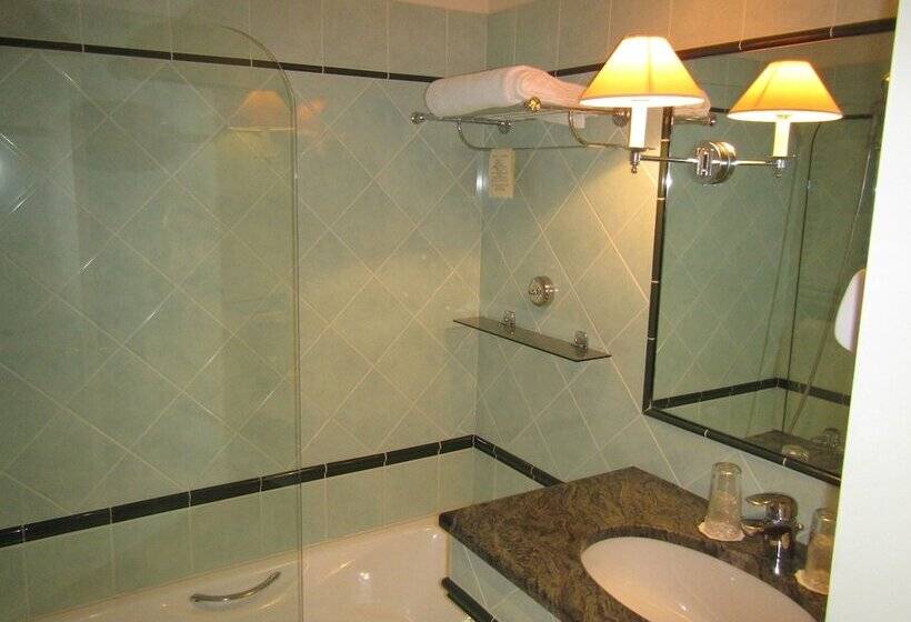 هتل Hôtel Le D Avaugour