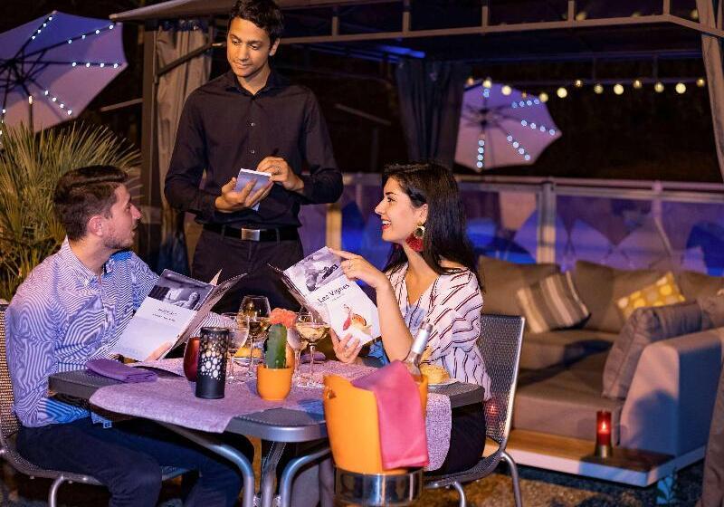 هتل Hôtel Mercure Tours Nord