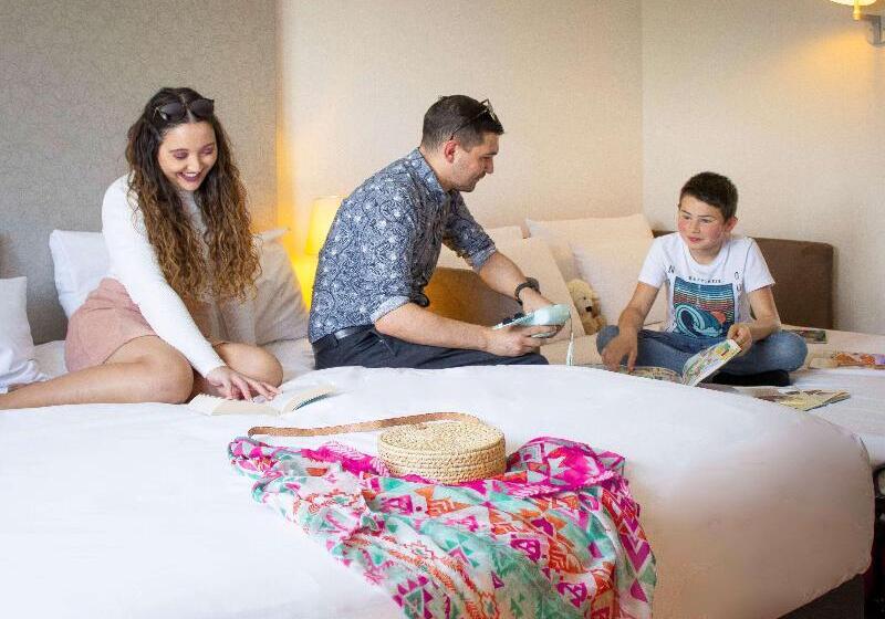 هتل Hôtel Mercure Tours Nord