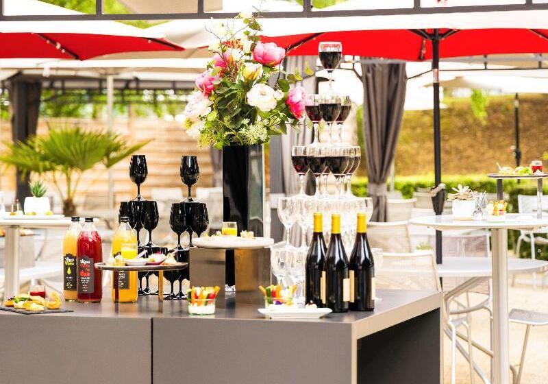 هتل Hôtel Mercure Tours Nord