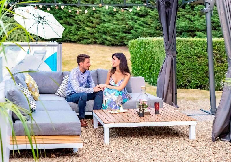 هتل Hôtel Mercure Tours Nord