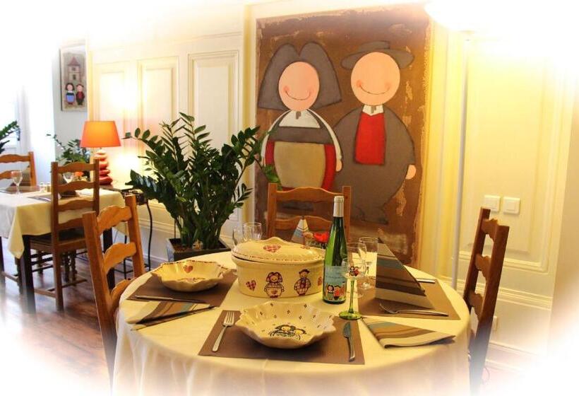 ホテル Hôtel Restaurant La Cigogne